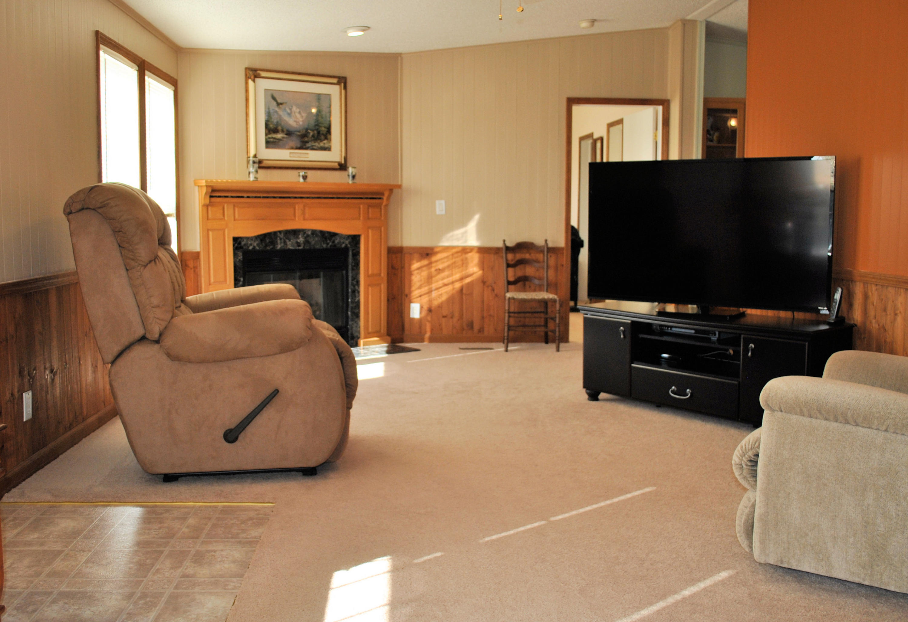 775 Weeks Road Northwest Floyd, VA 24091 - Photo 11 of 52 Living Room