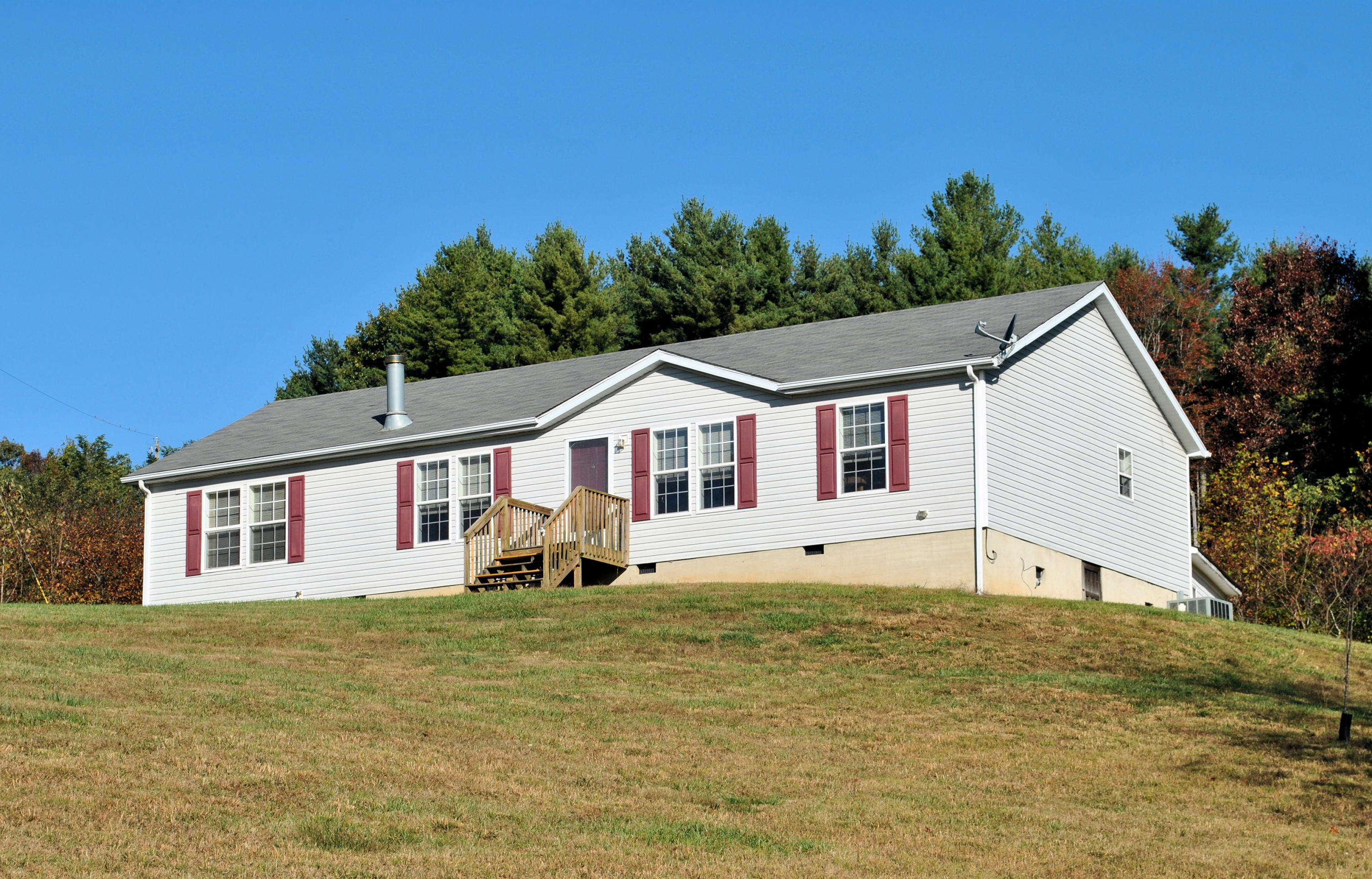 775 Weeks Road Northwest Floyd, VA 24091 - Photo 3 of 52 5DSC_0131