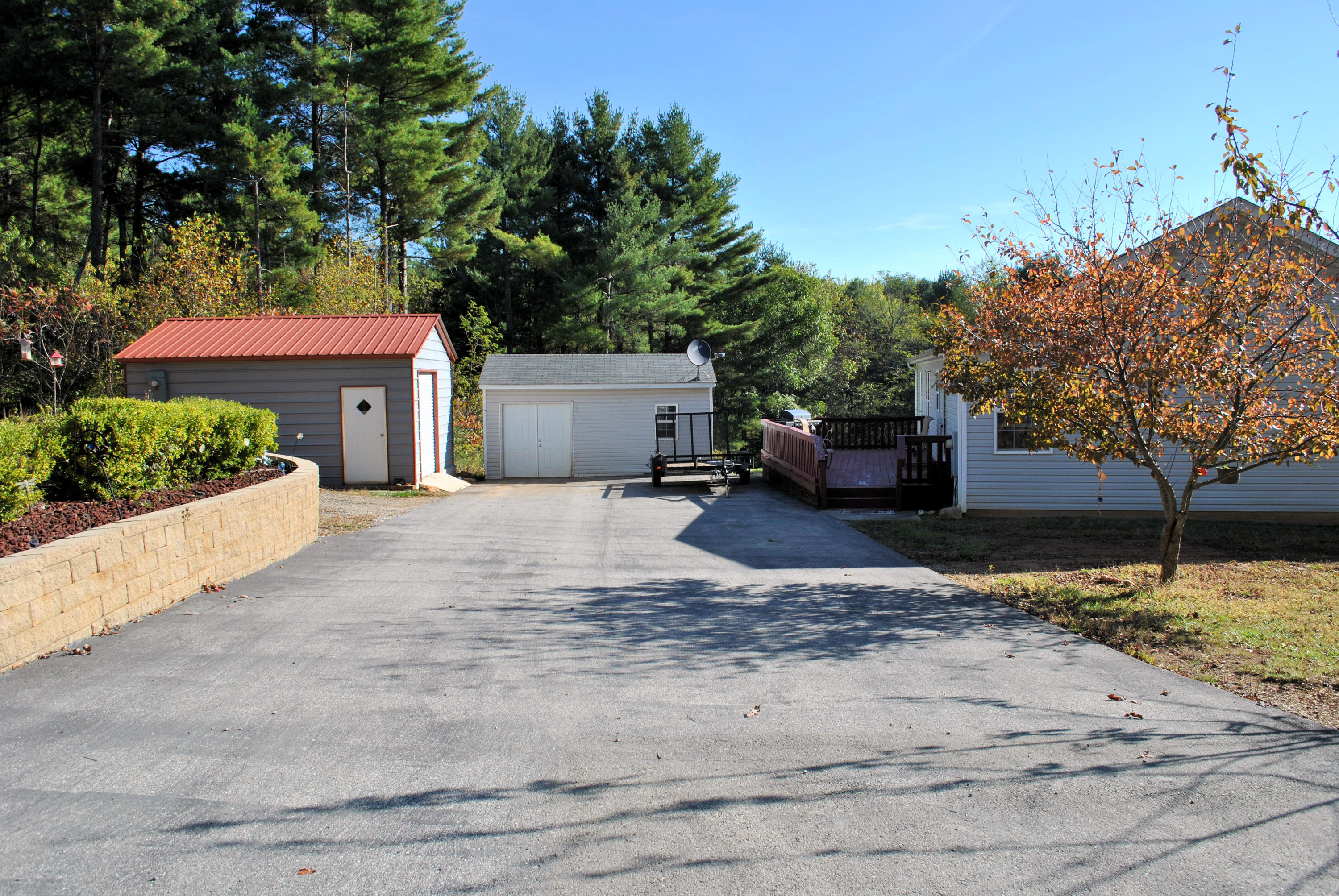 775 Weeks Road Northwest Floyd, VA 24091 - Photo 45 of 52 Paved Driveway
