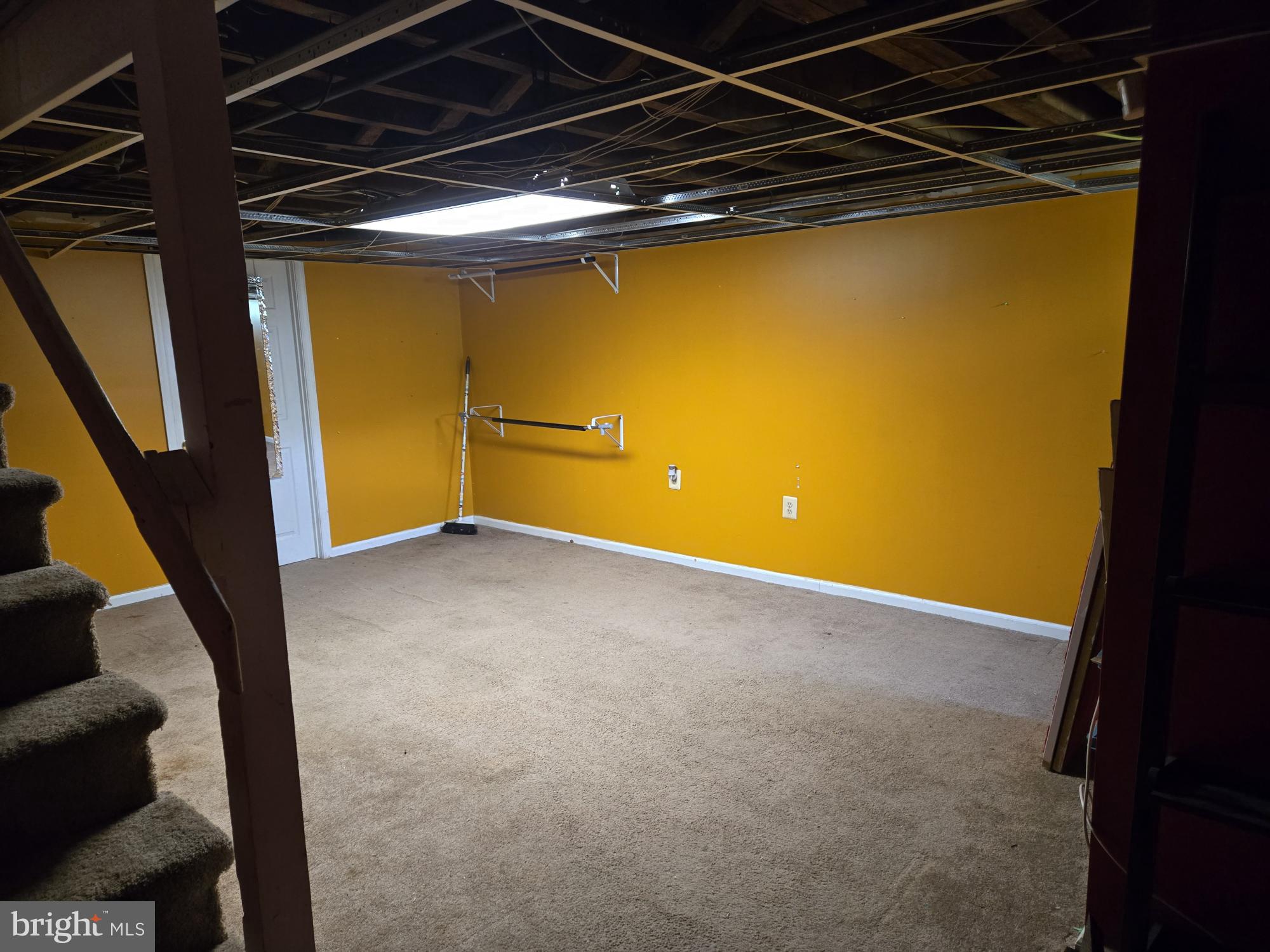 3644 Greenvale Road Baltimore, MD 21229 - Photo 18 of 24 Great family room