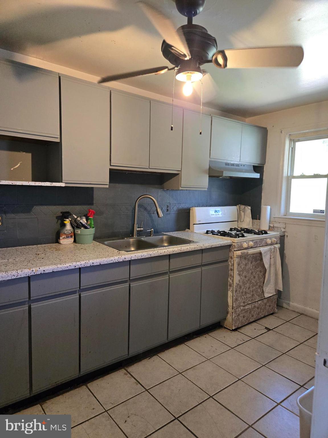 3644 Greenvale Road Baltimore, MD 21229 - Photo 9 of 24 Gallery Image 9