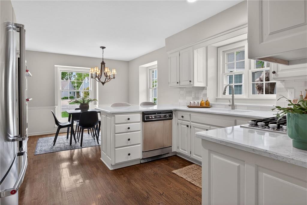 12116 Sagamore Road Leawood, KS 66209 - Photo 11 of 45
