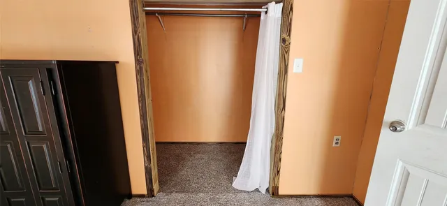 $1,200 | 14 County Road 2802, Cleveland, TX 77327