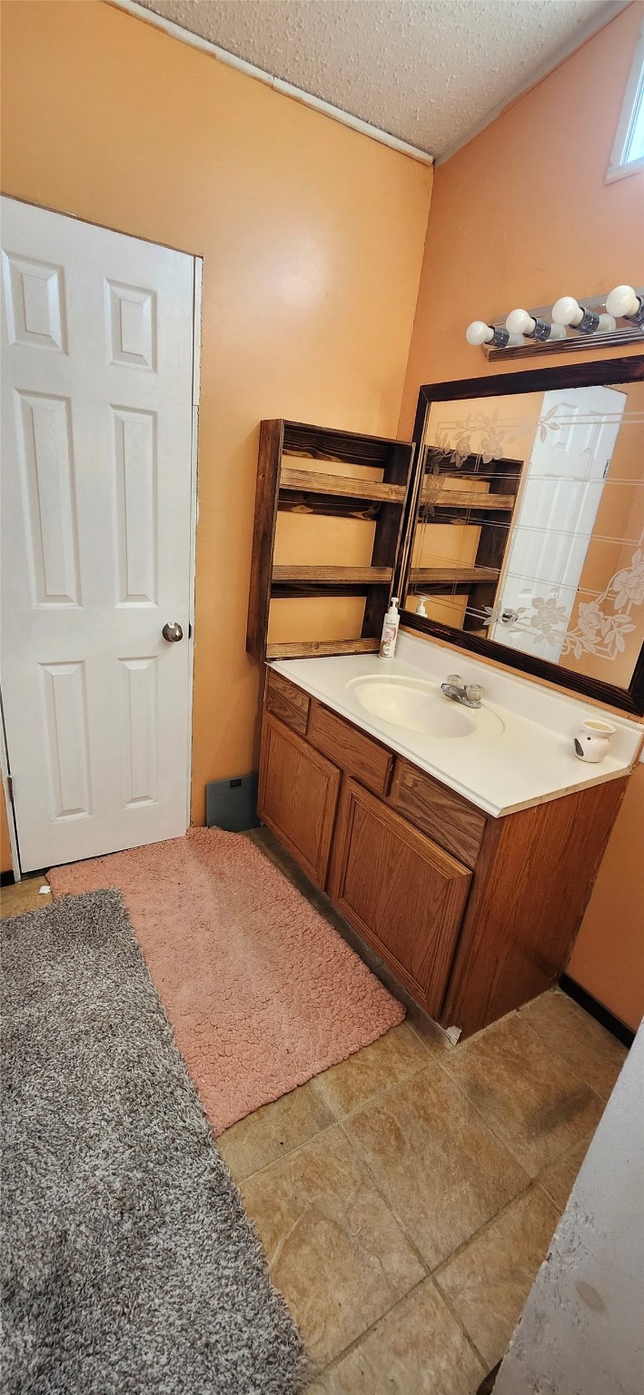 14 County Road 2802 Cleveland, TX 77327 - Photo 14 of 15 Primary Bathroom