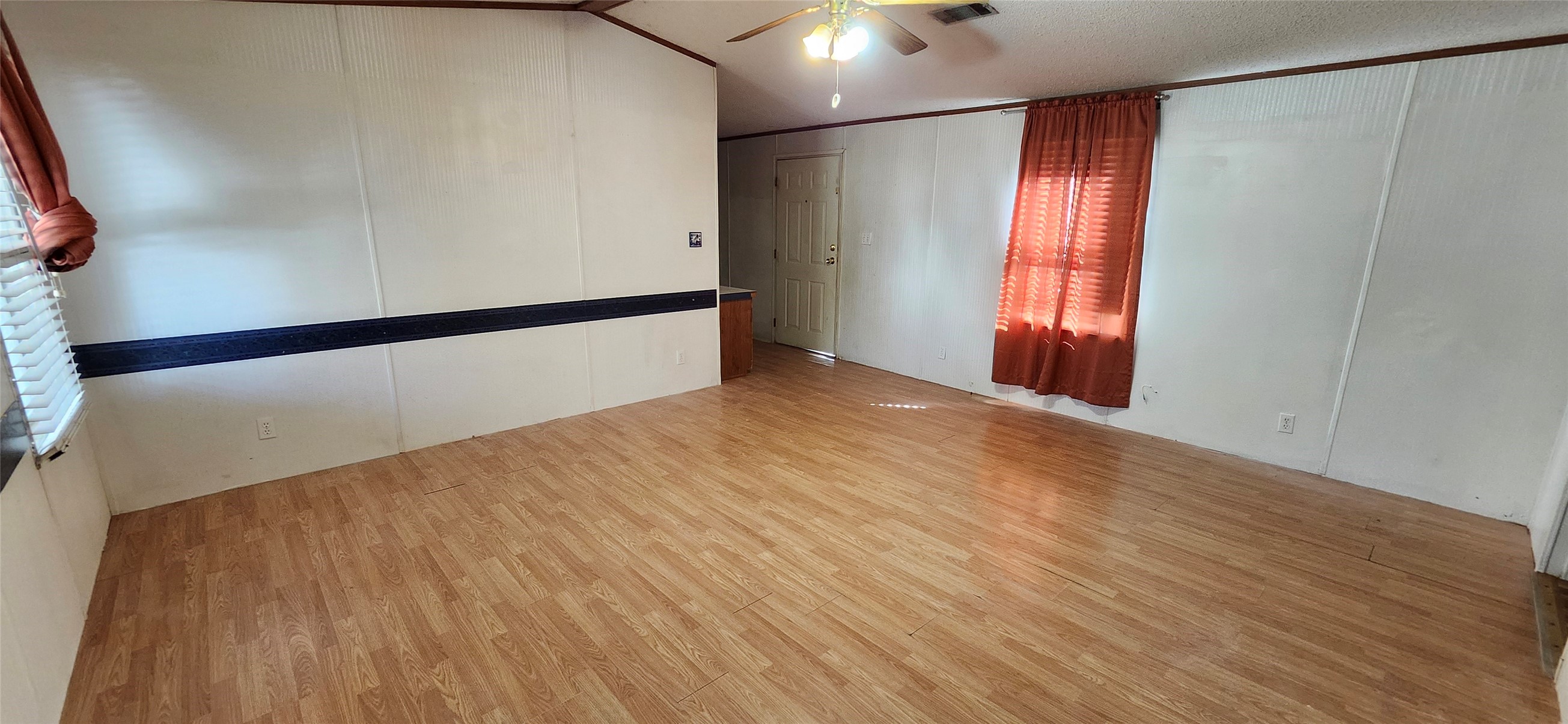 14 County Road 2802 Cleveland, TX 77327 - Photo 6 of 15 Living Area