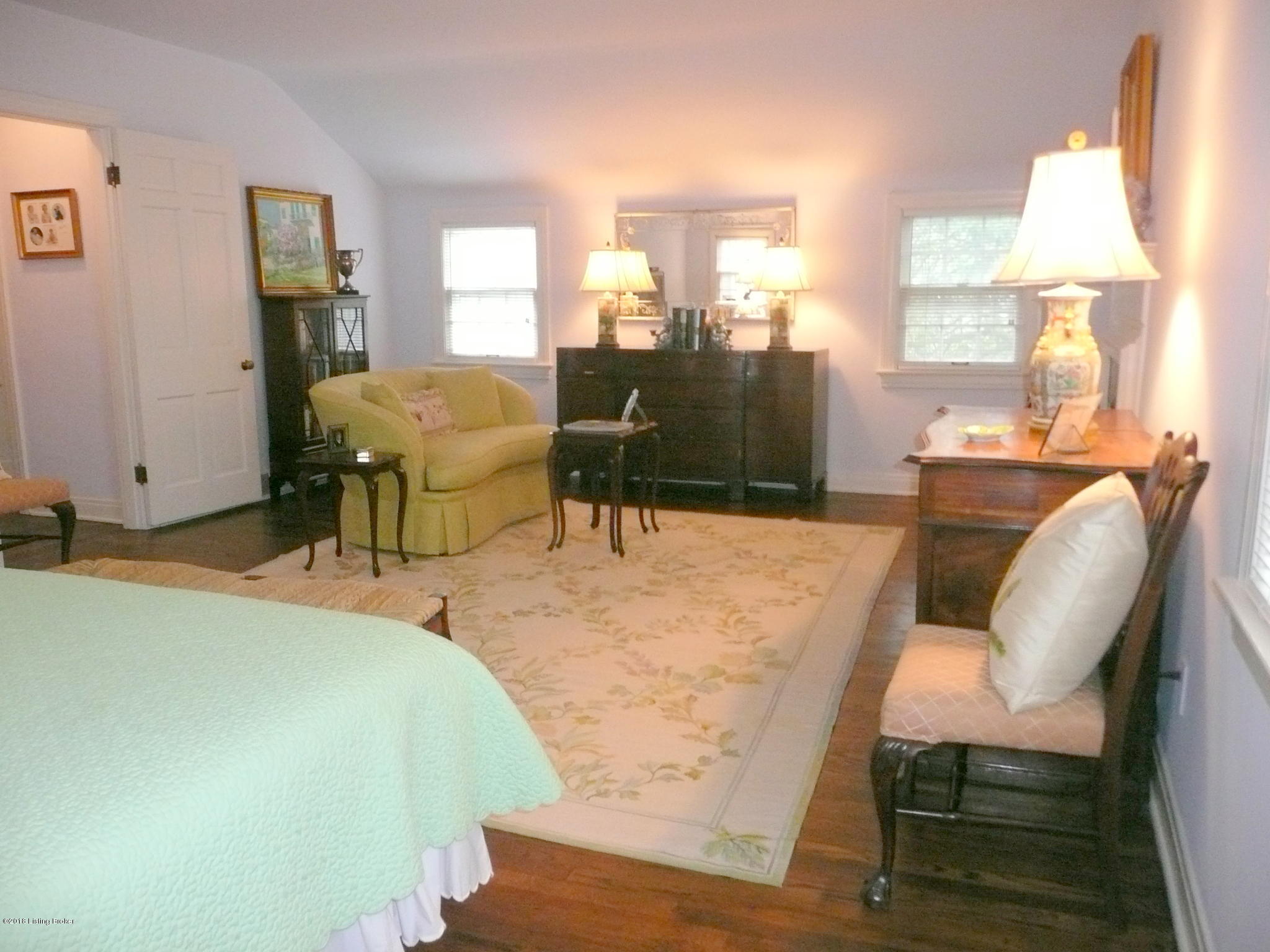 431 Lightfoot Road Louisville, KY 40207 - Photo 28 of 54 P1090175