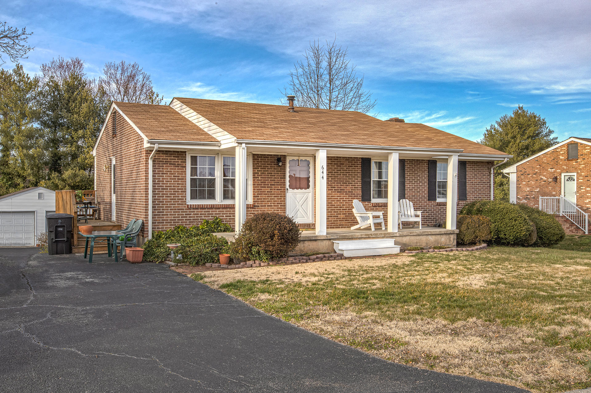 644 Magnolia Road Roanoke, VA 24019 - Photo 1 of 29 Main