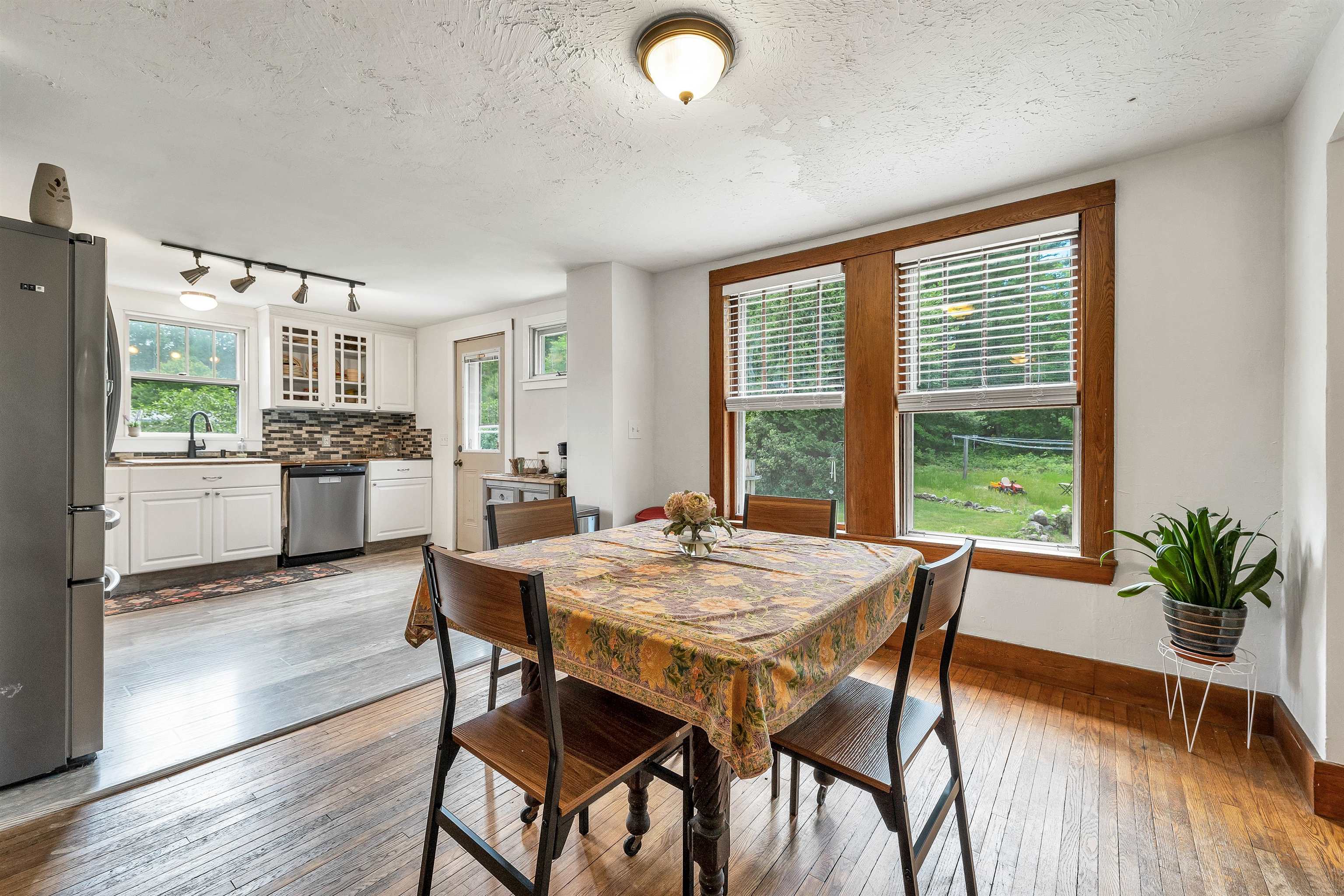 652 West Side Road Conway, NH 03860 - Photo 14 of 60