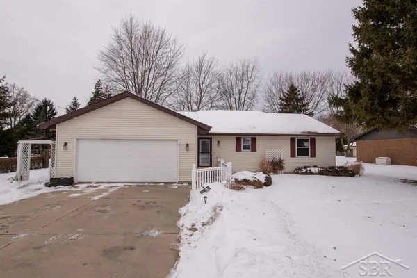 $235,000 | 1457 North Wagner Road, Essexville, MI 48732