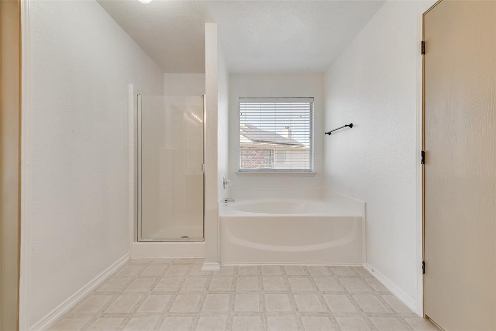 2701 Wildridge Court Fort Worth, TX 76108 - Photo 15 of 26 a view of an empty room