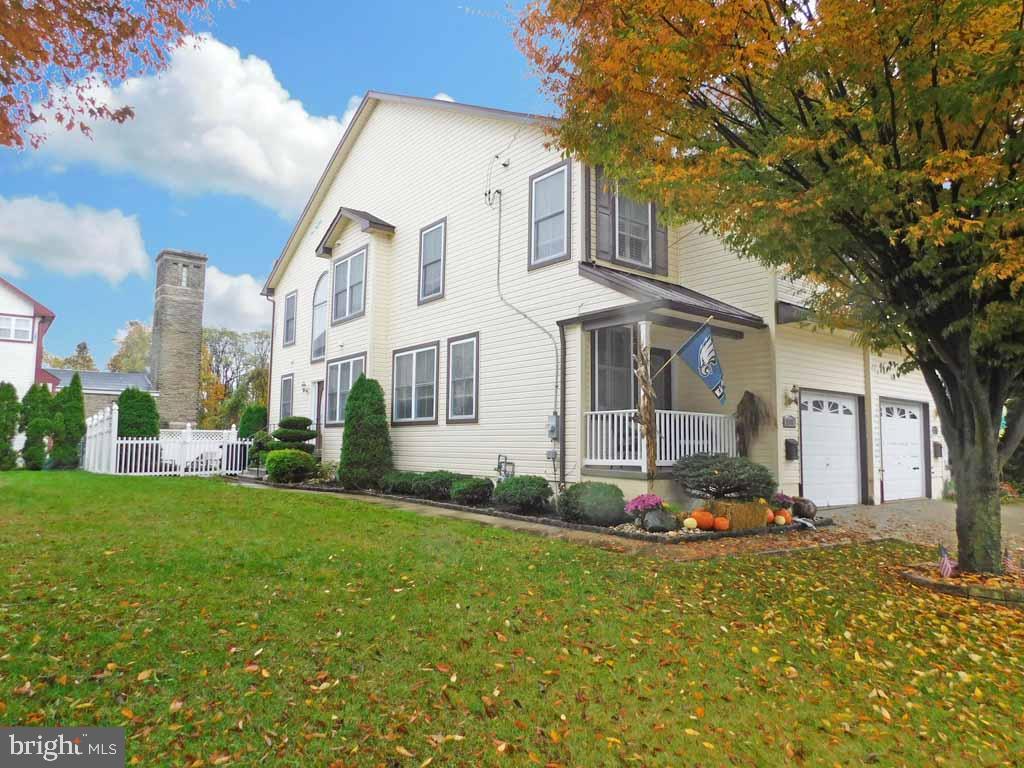 12047 Sewell Road Philadelphia, PA 19116 - Photo 1 of 37