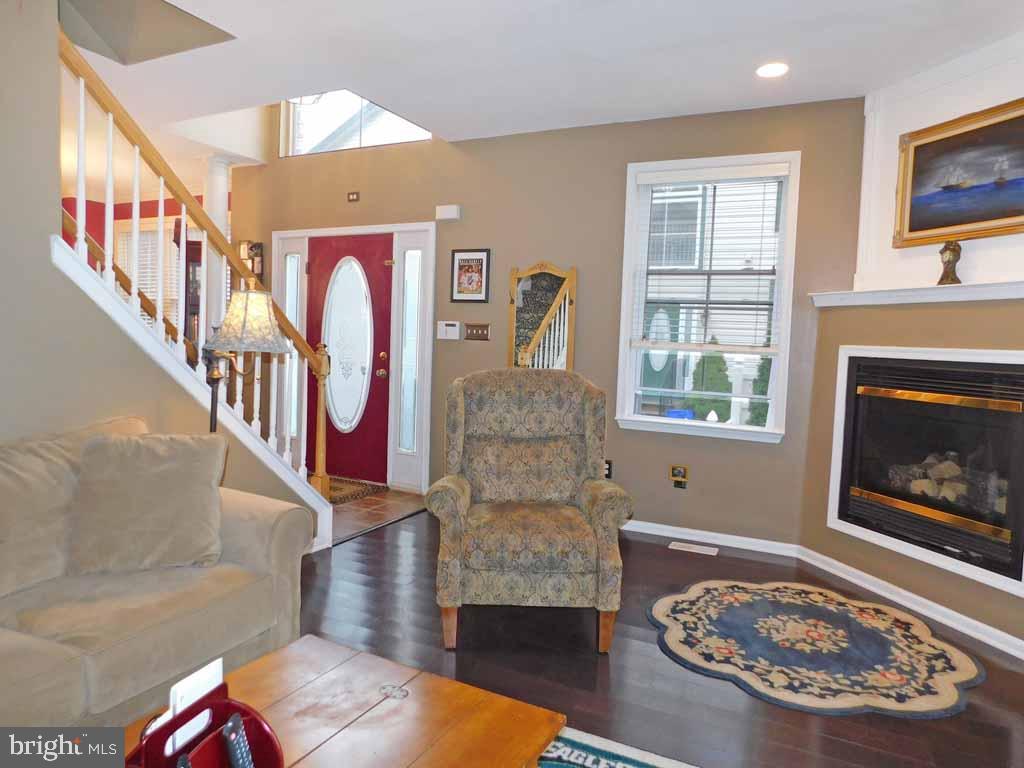 12047 Sewell Road Philadelphia, PA 19116 - Photo 6 of 37