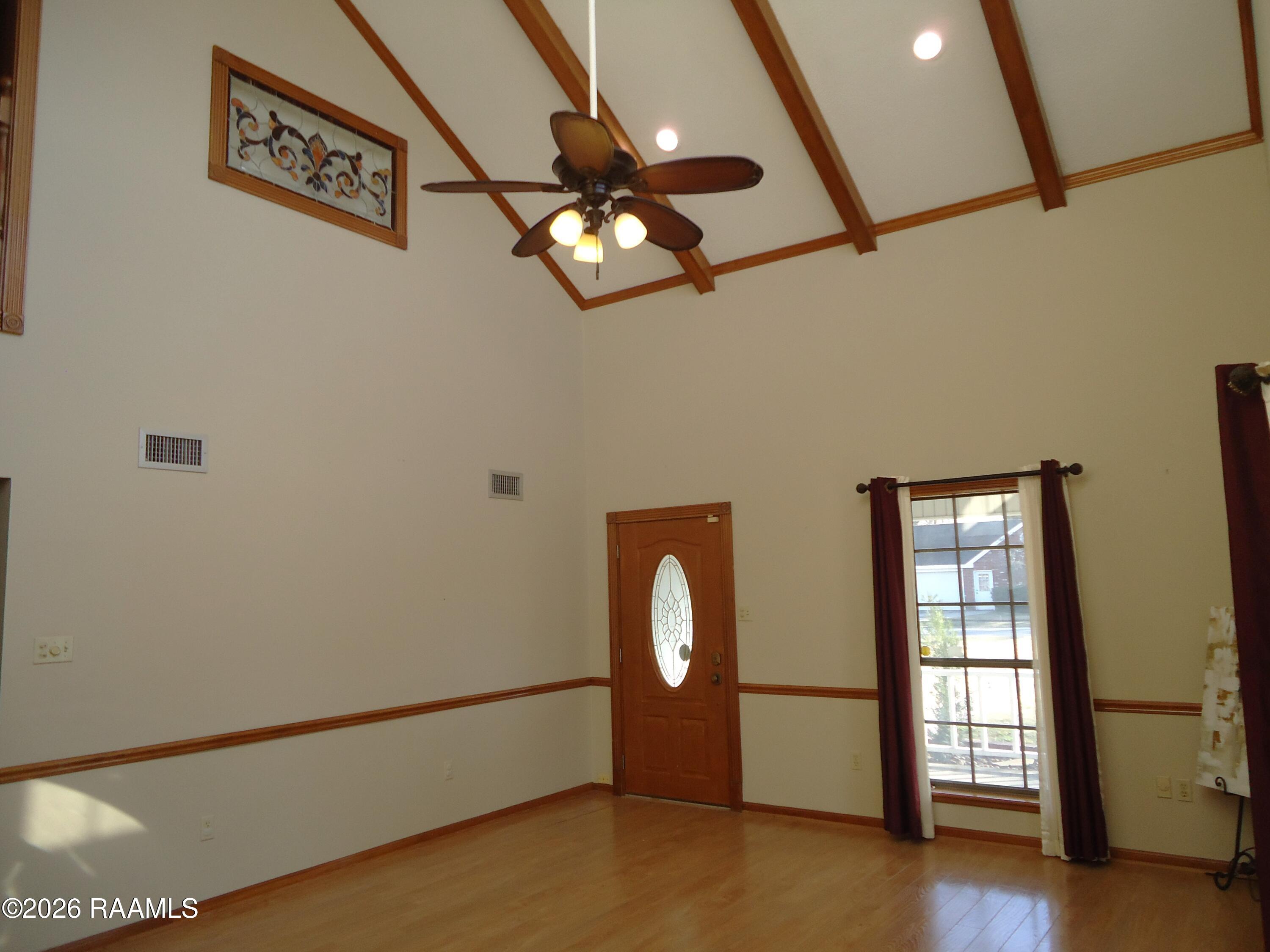 101 Rue Beau Soleil Broussard, LA 70518 - Photo 2 of 27 101 Rue Beau Soleil living room 2