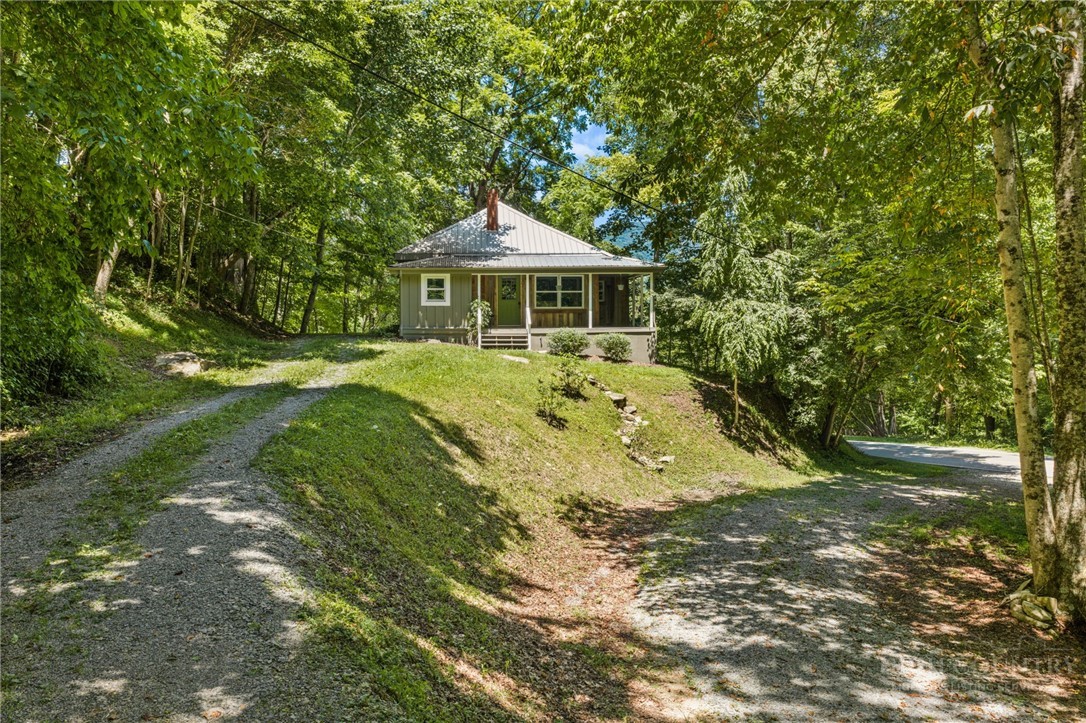 5269 Flat Springs Road Elk Park, NC 28622 - Photo 35 of 36
