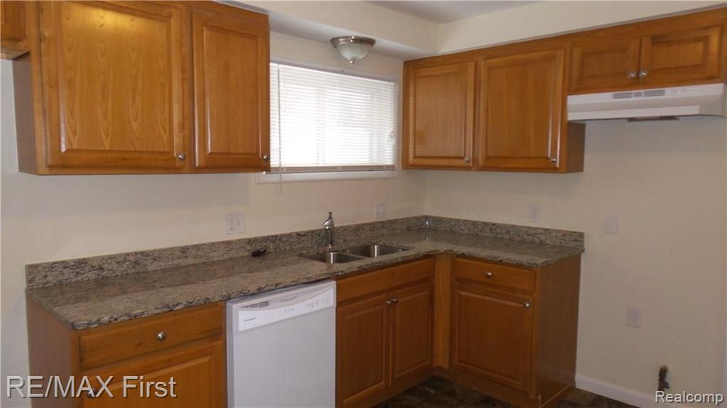 11166 Unity Drive Warren, MI 48089 - Photo 13 of 27
