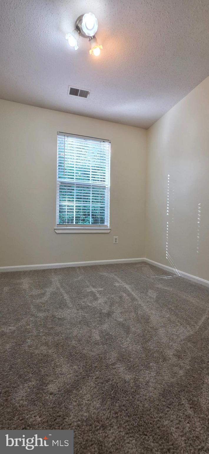 14736 McKnew Road Burtonsville, MD 20866 - Photo 17 of 37 Bedroom 1