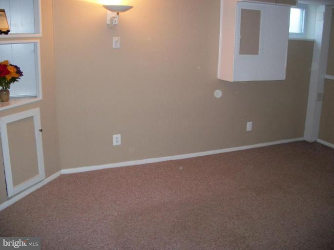 8437 Kavanagh Road Dundalk, MD 21222 - Photo 8 of 29 Family Room
