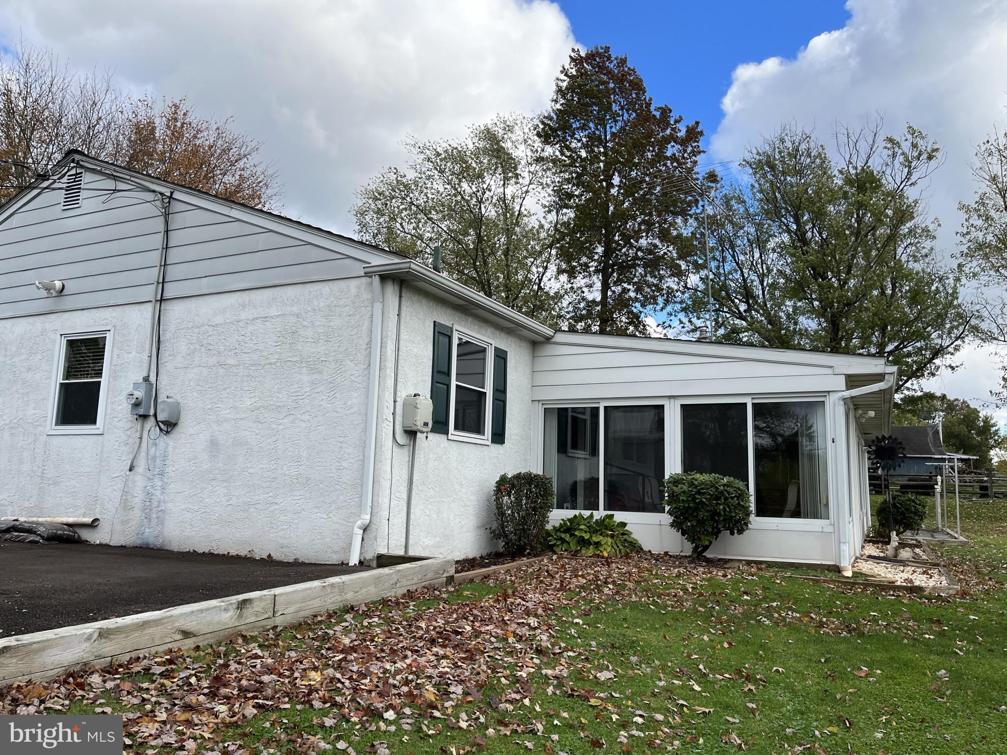 696 Allentown Road Telford, PA 18969 - Photo 3 of 41 Gallery Image 3