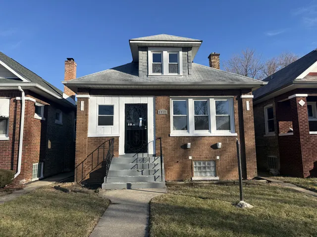 $139,900 | 8917 South Elizabeth Street, Chicago, IL 60620