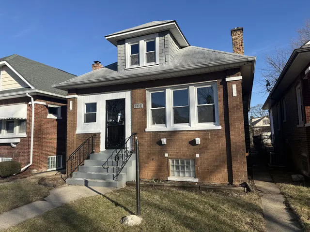 $139,900 | 8917 South Elizabeth Street, Chicago, IL 60620