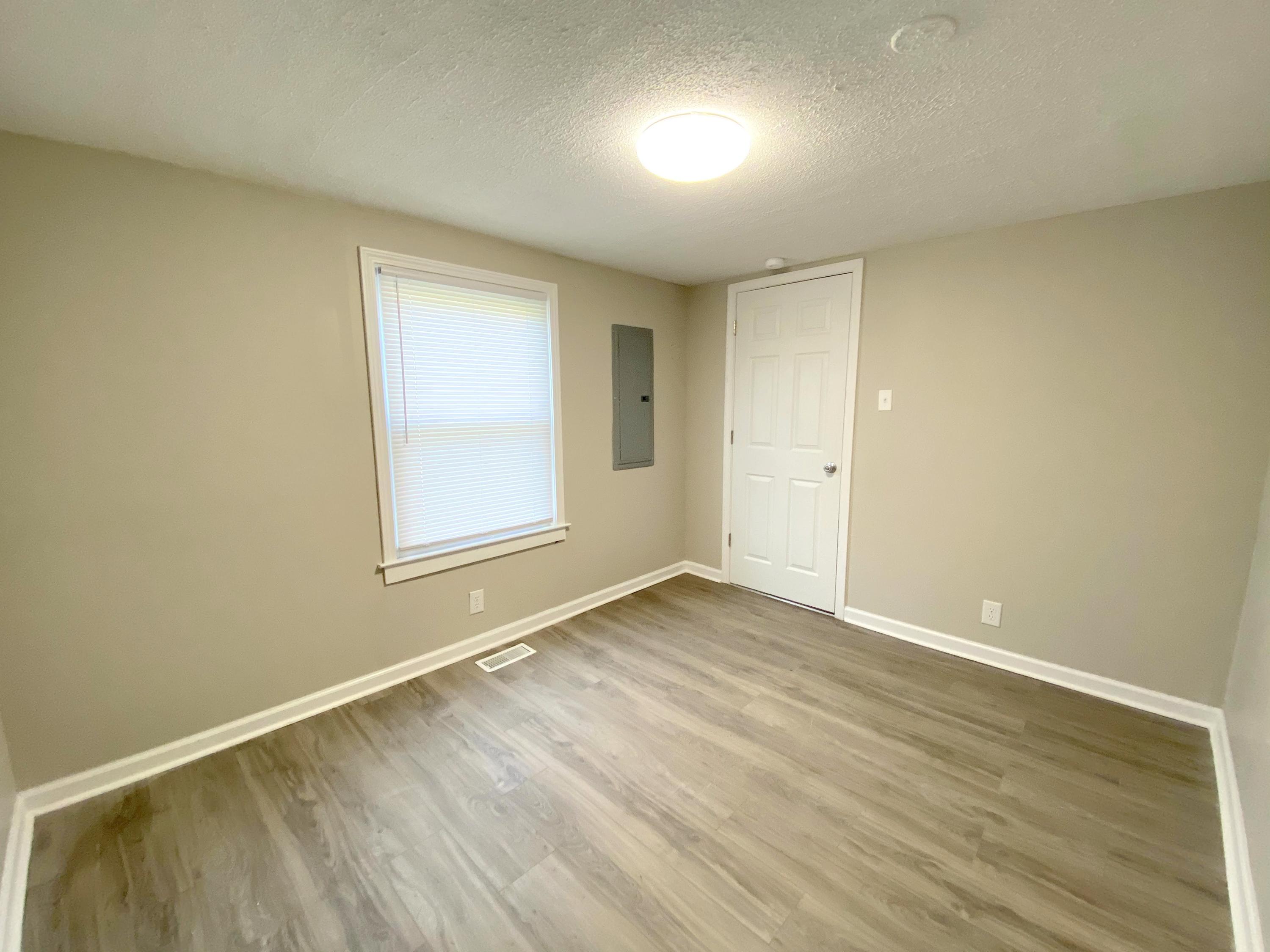 8623 Plantation Road Roanoke, VA 24019 - Photo 26 of 33 IMG_7746