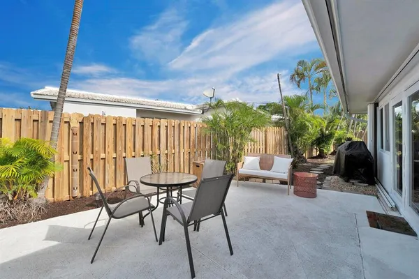 $4,250 | 999 Southeast 6th Terrace, Pompano Beach, FL 33060