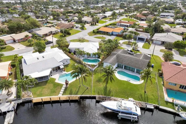 $4,250 | 999 Southeast 6th Terrace, Pompano Beach, FL 33060