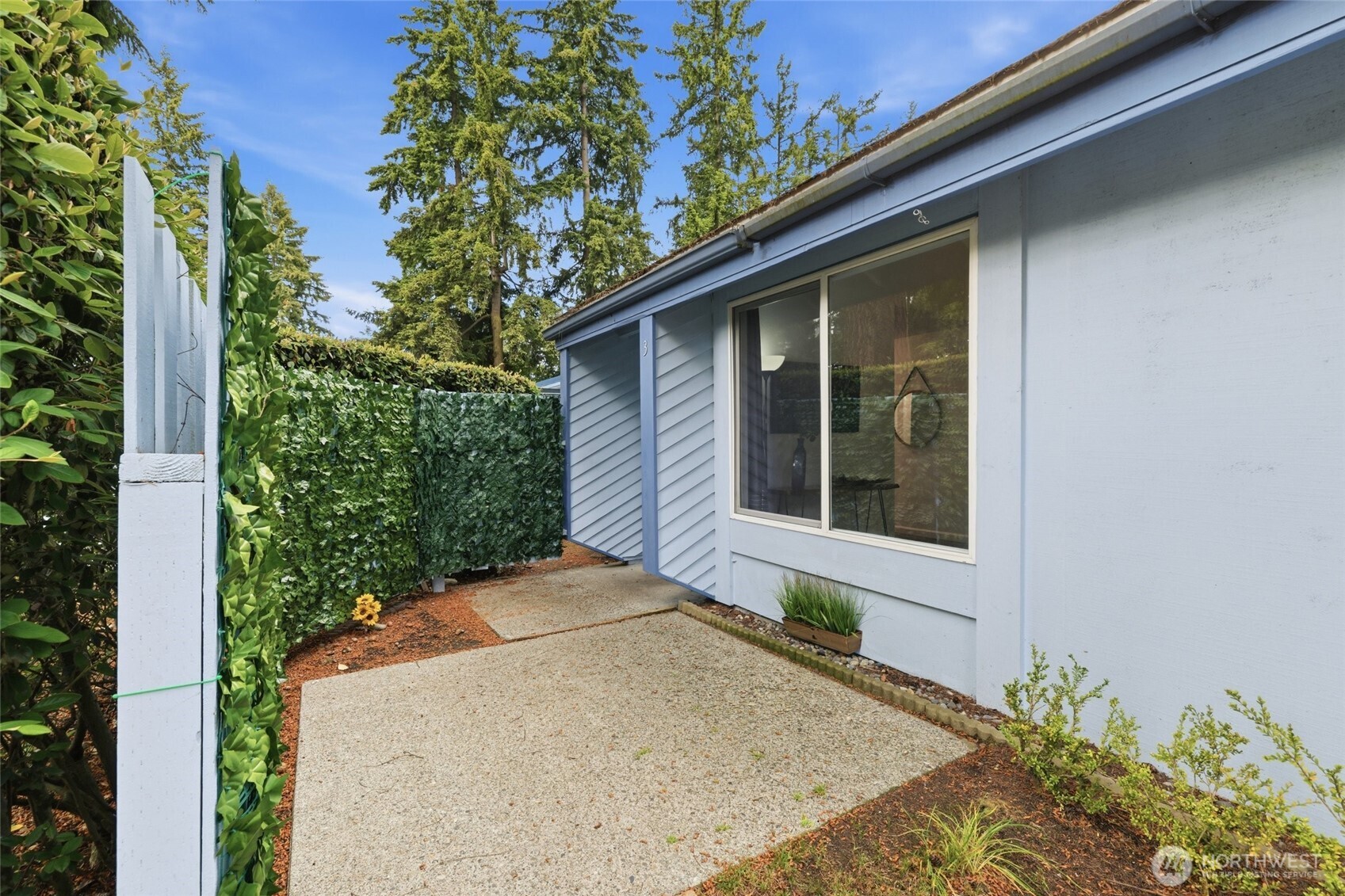 4308 Northeast Sunset Boulevard, Unit V3 Renton, WA 98059 - Photo 4 of 35