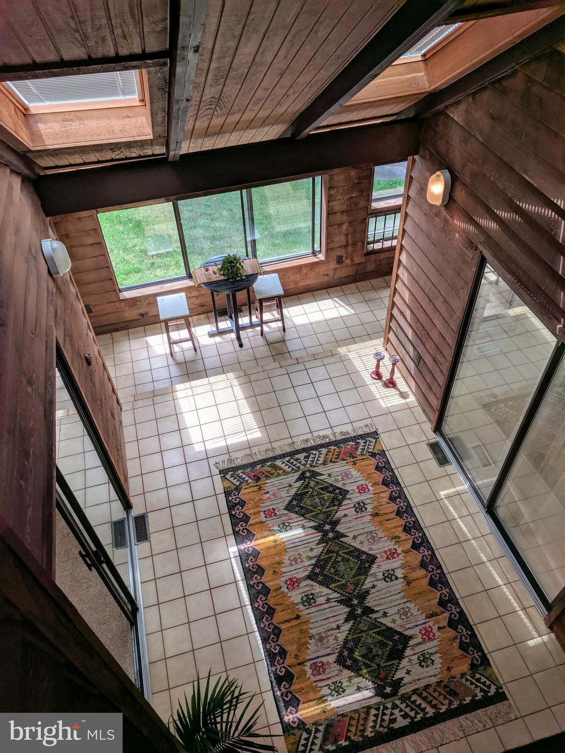 2272 Compass Point Lane Reston, VA 20191 - Photo 6 of 25 a living room with a rug