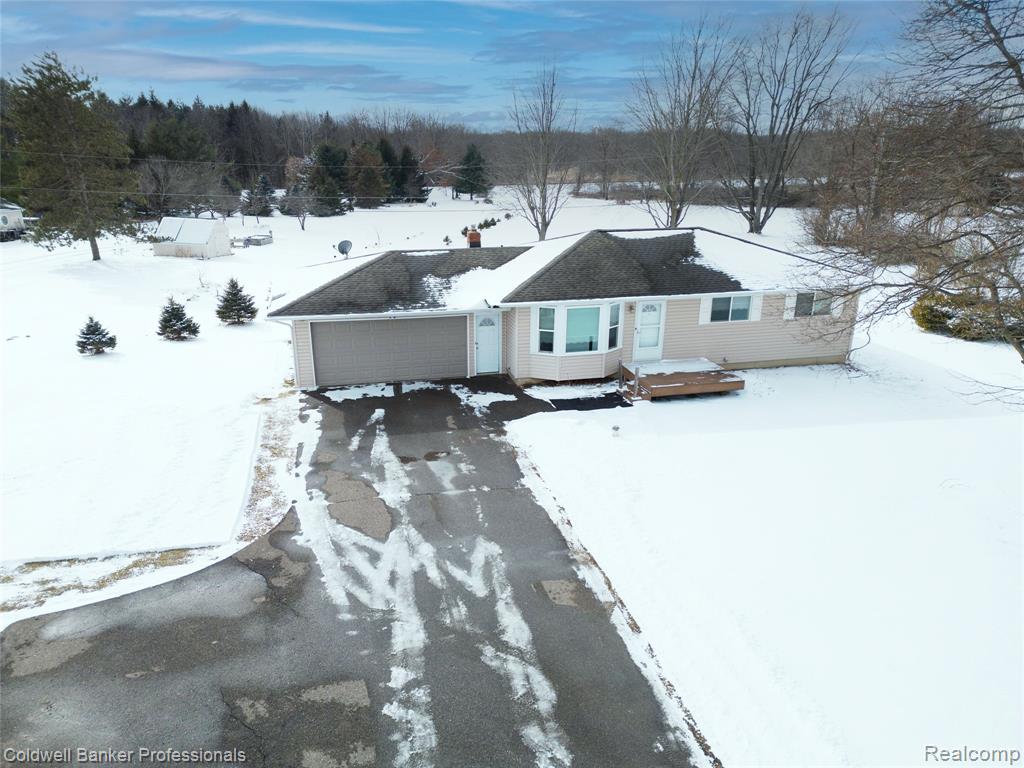 9555 Andersonville Road Clarkston, MI 48346 - Photo 3 of 37 Gallery Image 3