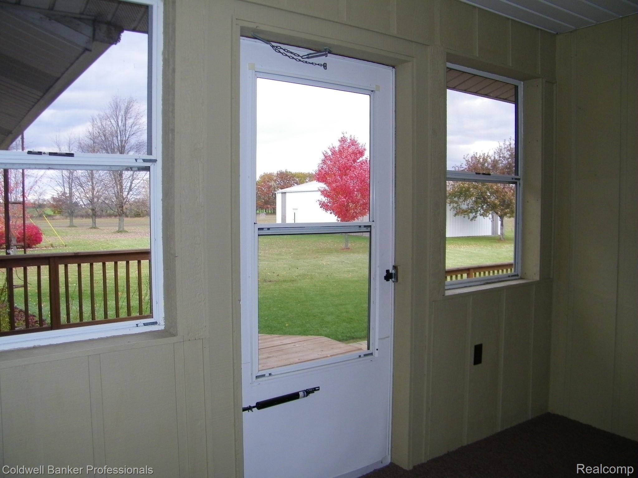 8198 Jefferson Road North Branch, MI 48461 - Photo 20 of 22 100_0455.jpg