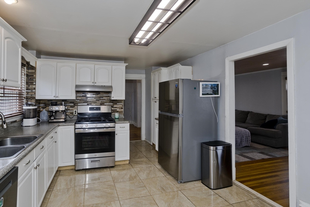 15 Monticello Avenue Springfield, MA 01109 - Photo 25 of 42