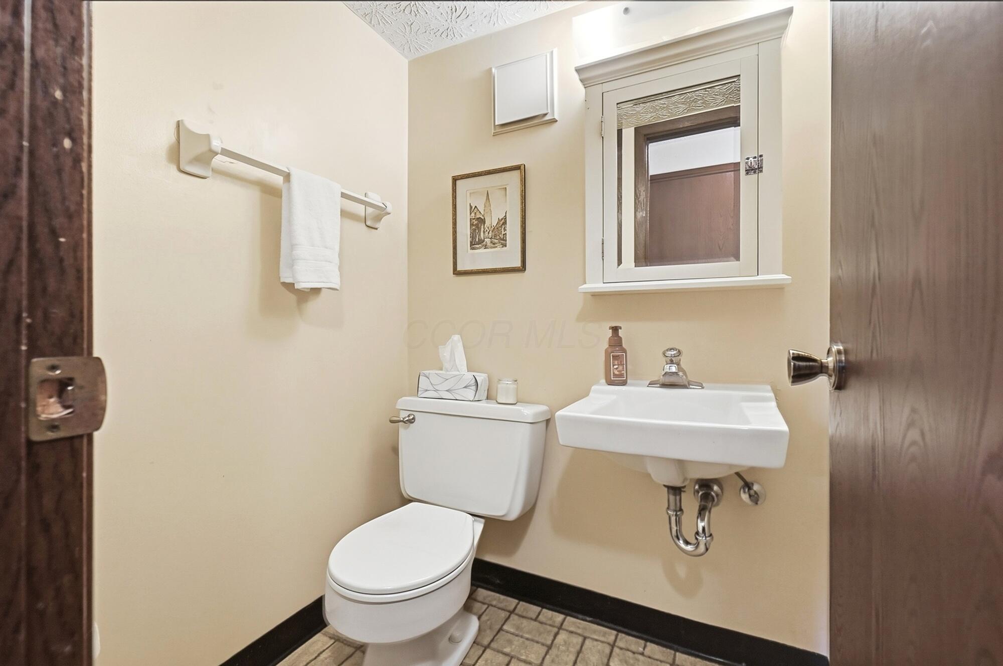 352 Timbercreek Road Reynoldsburg, OH 43068 - Photo 28 of 41 Half Bath