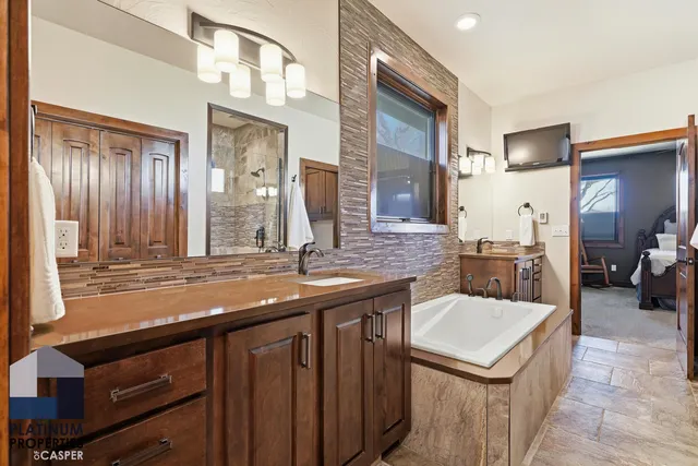 $727,500 | 49 Fairway Drive, Casper, WY 82604