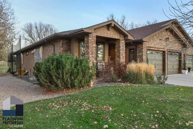 $727,500 | 49 Fairway Drive, Casper, WY 82604