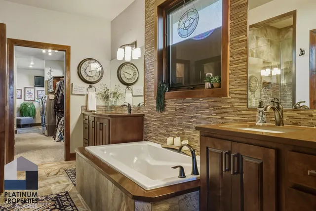 $727,500 | 49 Fairway Drive, Casper, WY 82604