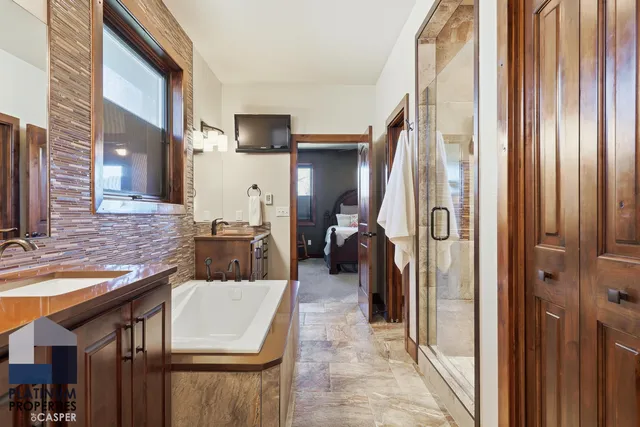 $727,500 | 49 Fairway Drive, Casper, WY 82604