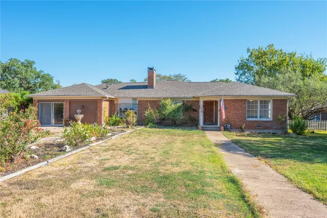 $695,000 | 1201 Walton Drive, College Station, TX 77840