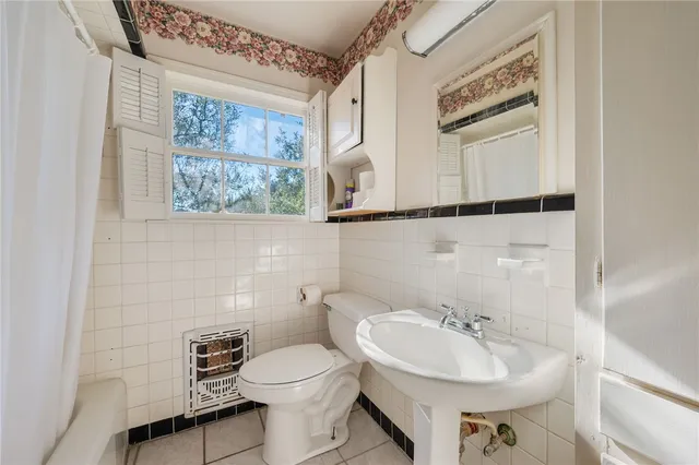 $695,000 | 1201 Walton Drive, College Station, TX 77840