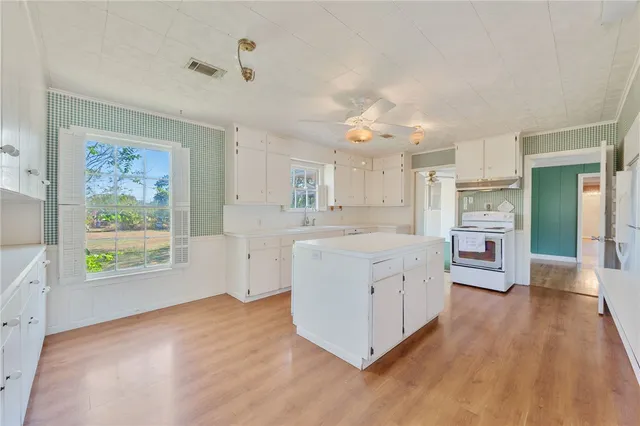 $695,000 | 1201 Walton Drive, College Station, TX 77840