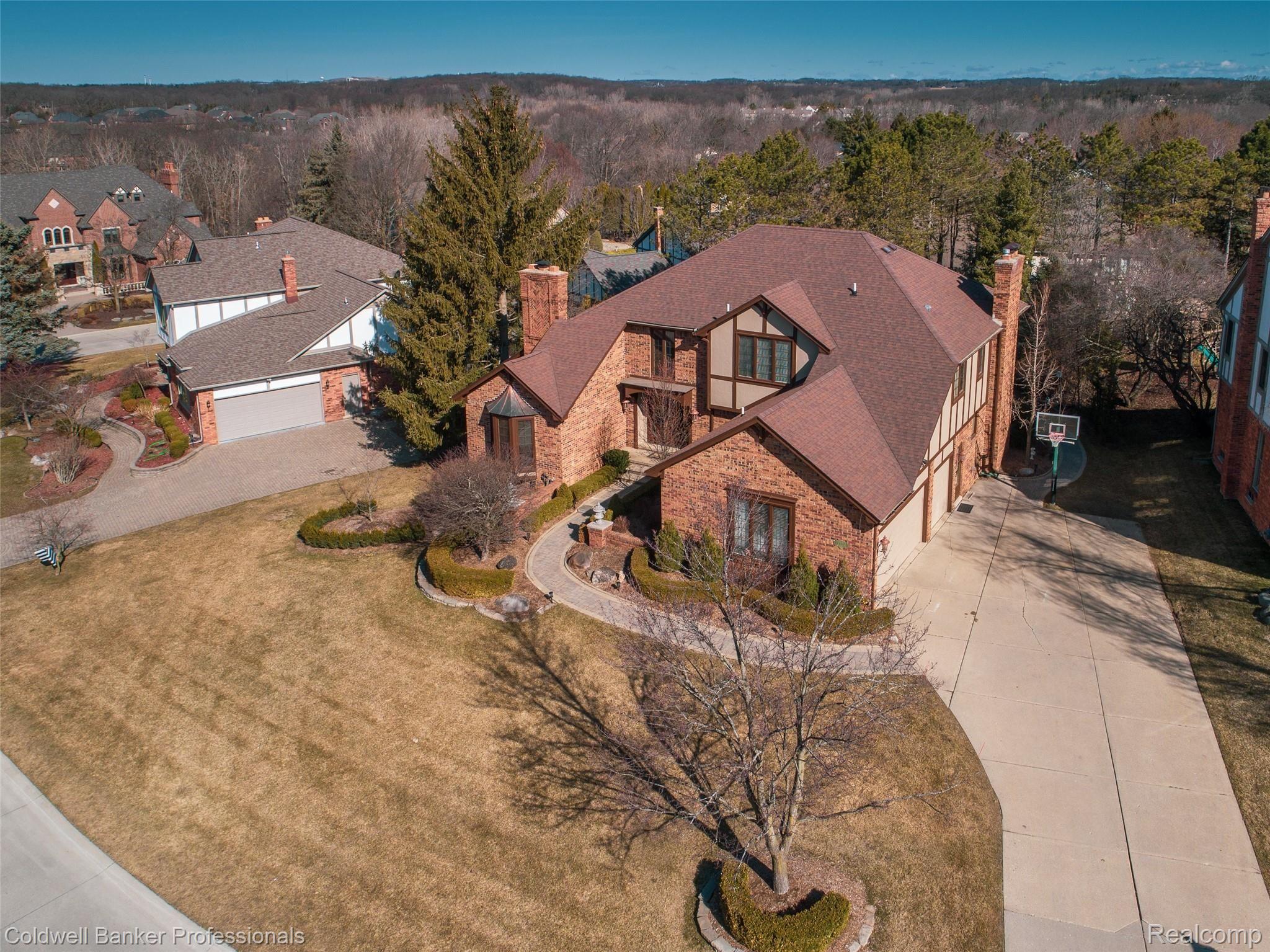 3324 Kenwood Drive Rochester, MI 48309 - Photo 3 of 41 3324 Kenwood-0986.jpg