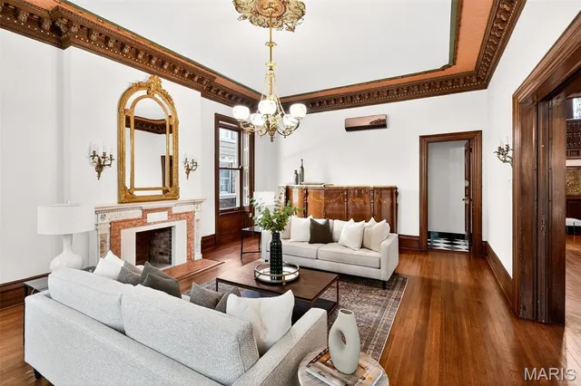 $2,450,000 | 4341 Westminster Place, St. Louis, MO 63108