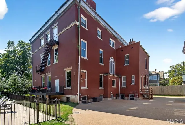 $2,450,000 | 4341 Westminster Place, St. Louis, MO 63108