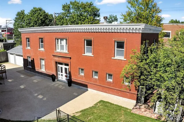 $2,450,000 | 4341 Westminster Place, St. Louis, MO 63108