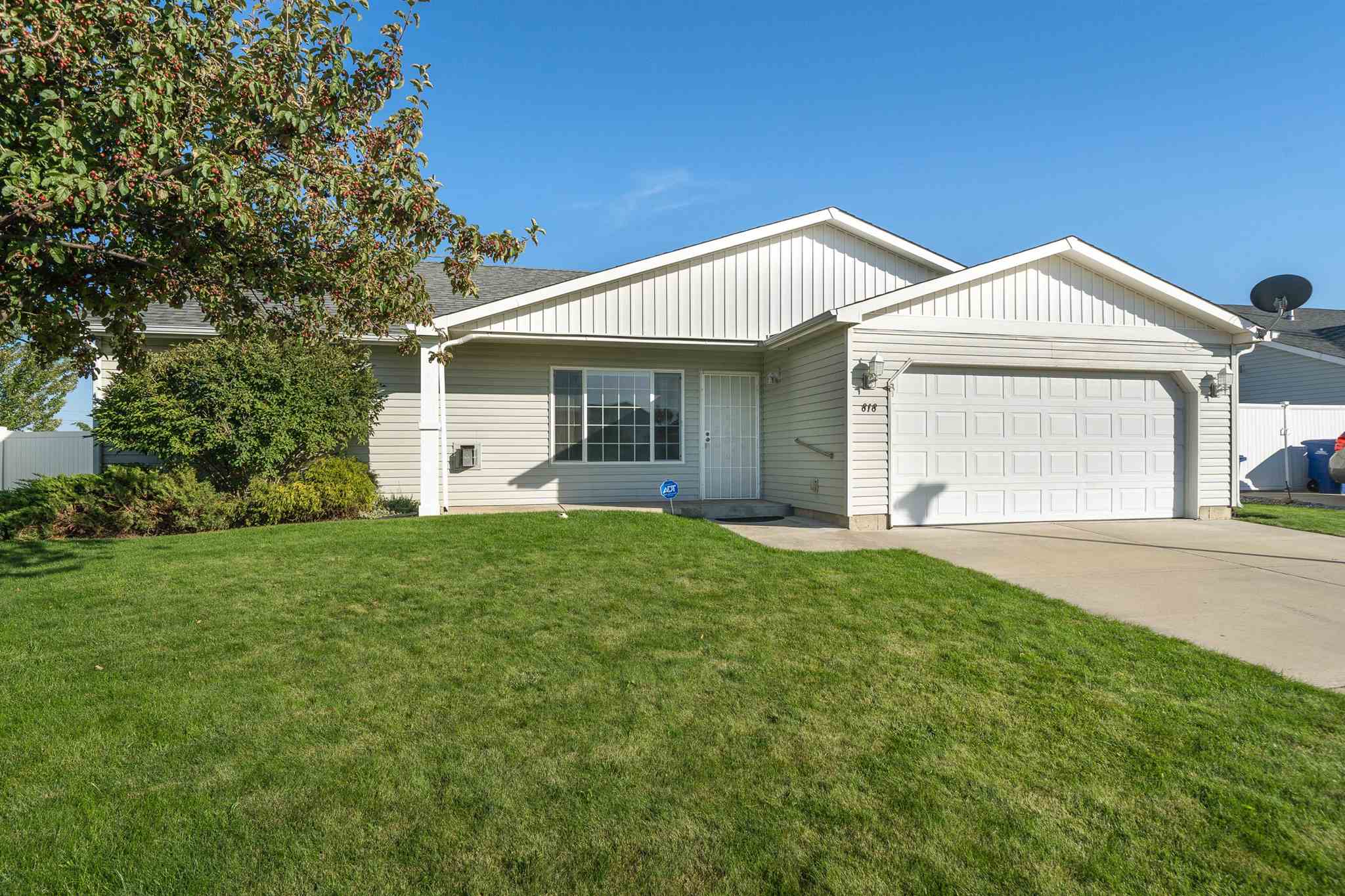 818 North Fox Ridge Road Medical Lake, WA 99022 - Photo 2 of 21 Gallery Image 2