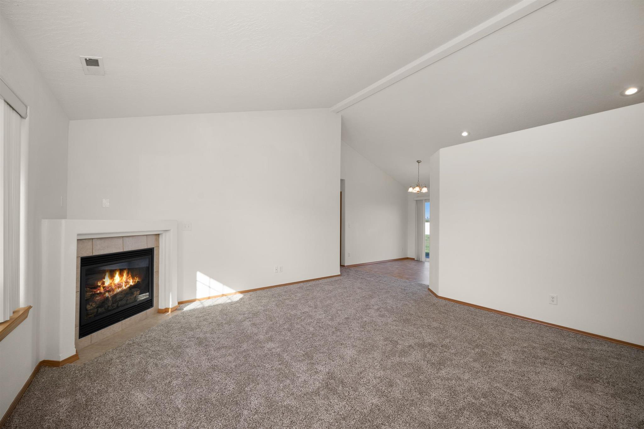 818 North Fox Ridge Road Medical Lake, WA 99022 - Photo 5 of 21 Gallery Image 5