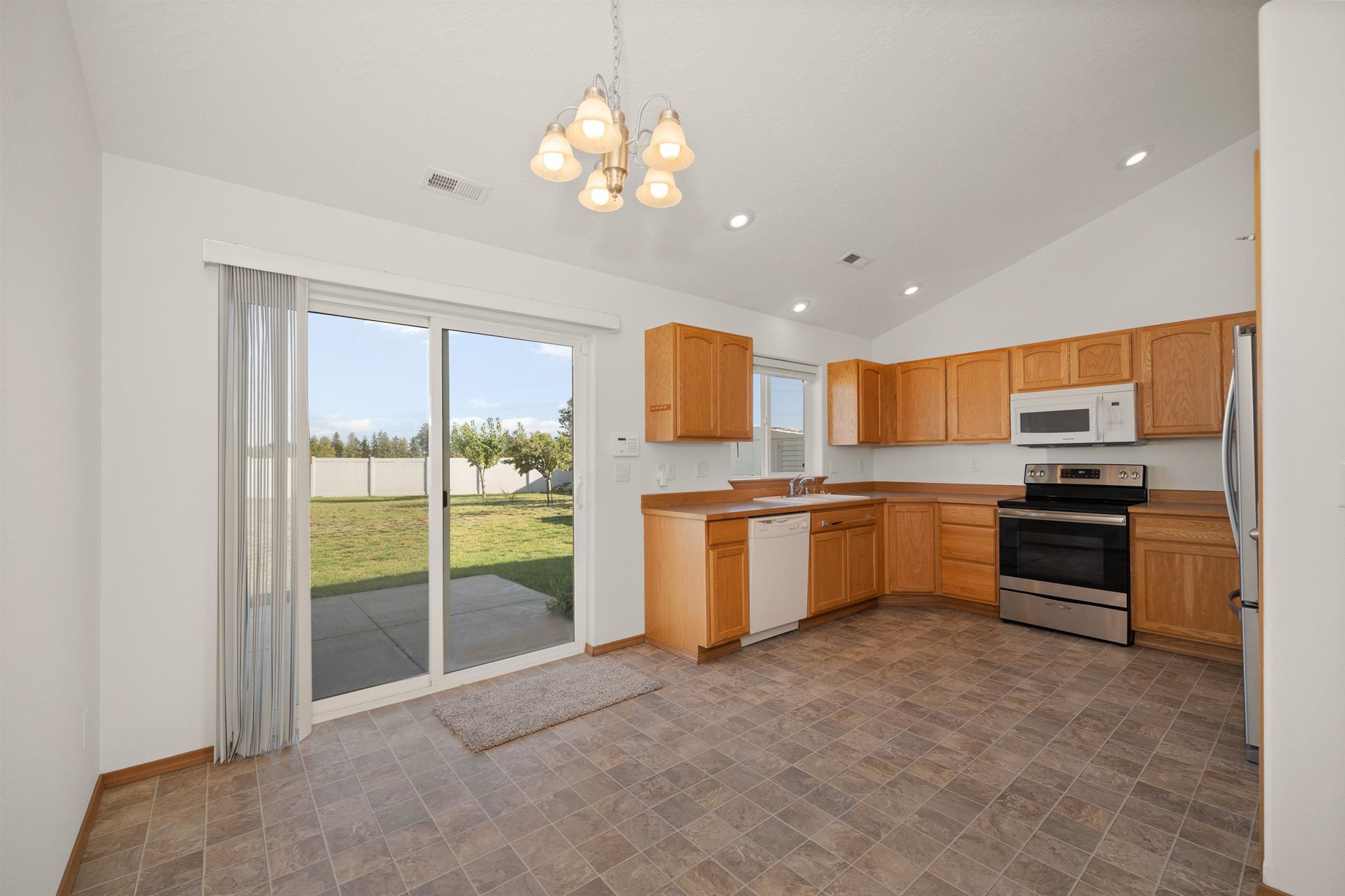 818 North Fox Ridge Road Medical Lake, WA 99022 - Photo 6 of 21 Gallery Image 6