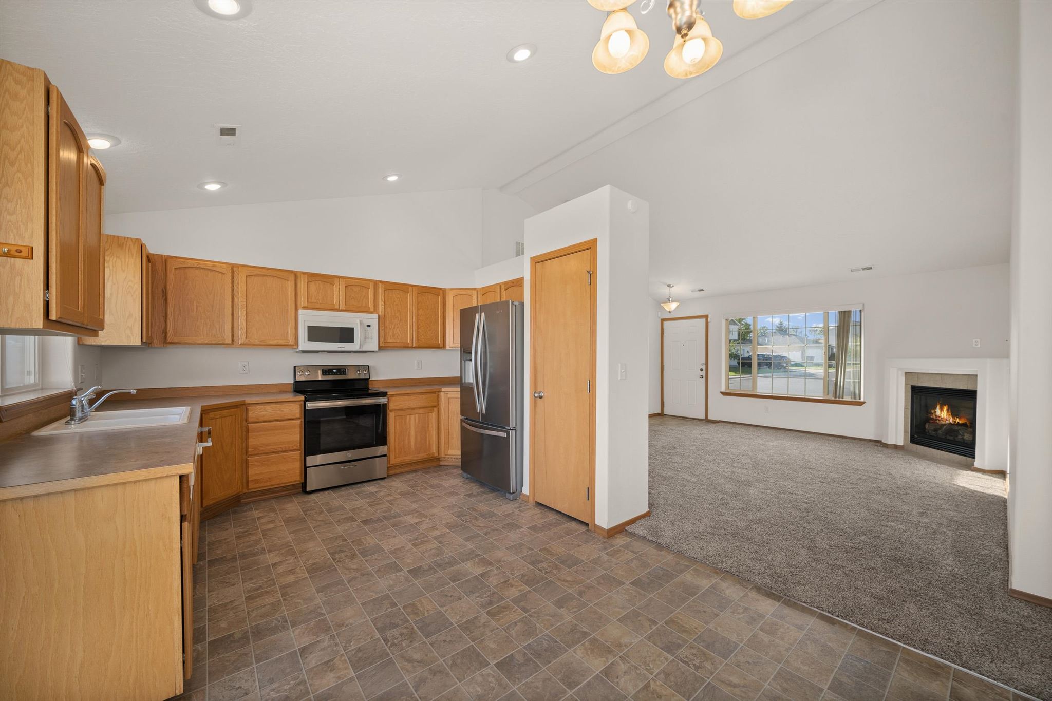 818 North Fox Ridge Road Medical Lake, WA 99022 - Photo 7 of 21 Gallery Image 7
