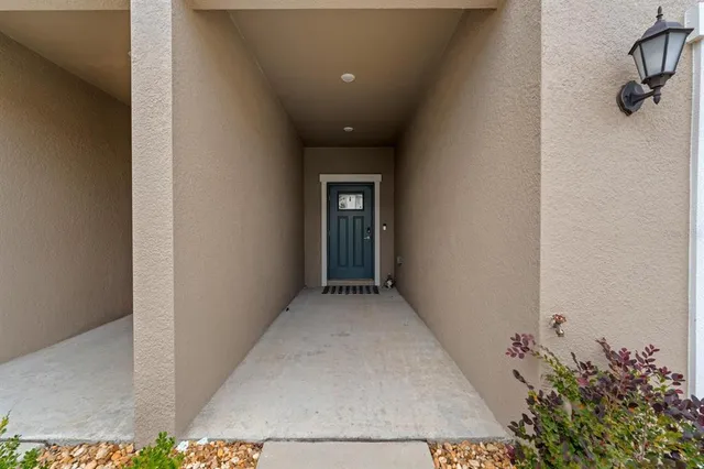 $274,999 | 10305 Trumpet Honeysuckle Way, Wesley Chapel, FL 33545