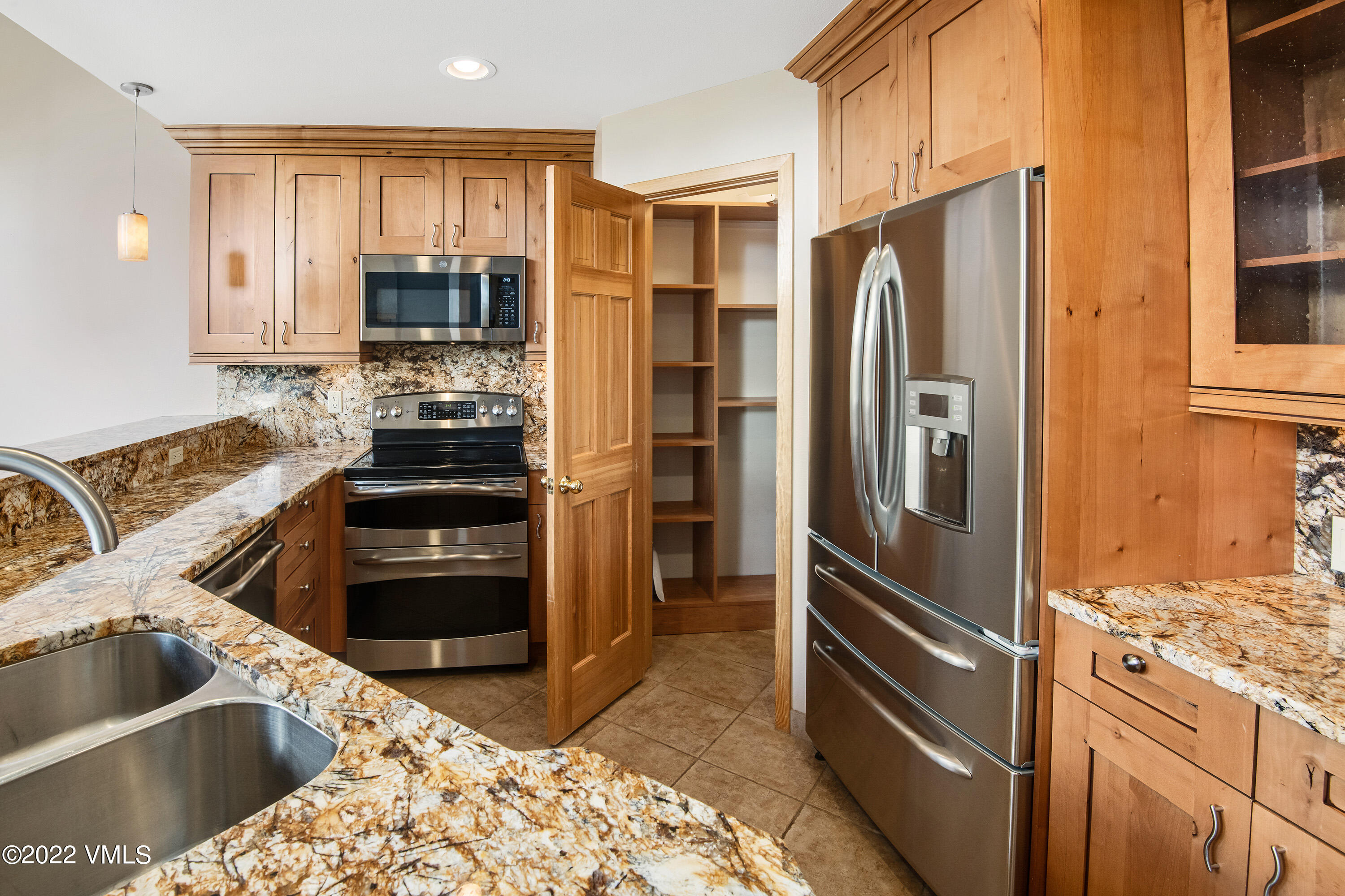 2133 Saddle Ridge Loop, Unit C Avon, CO 81620 - Photo 8 of 21 2133-SaddleRdge-2-MLS_14